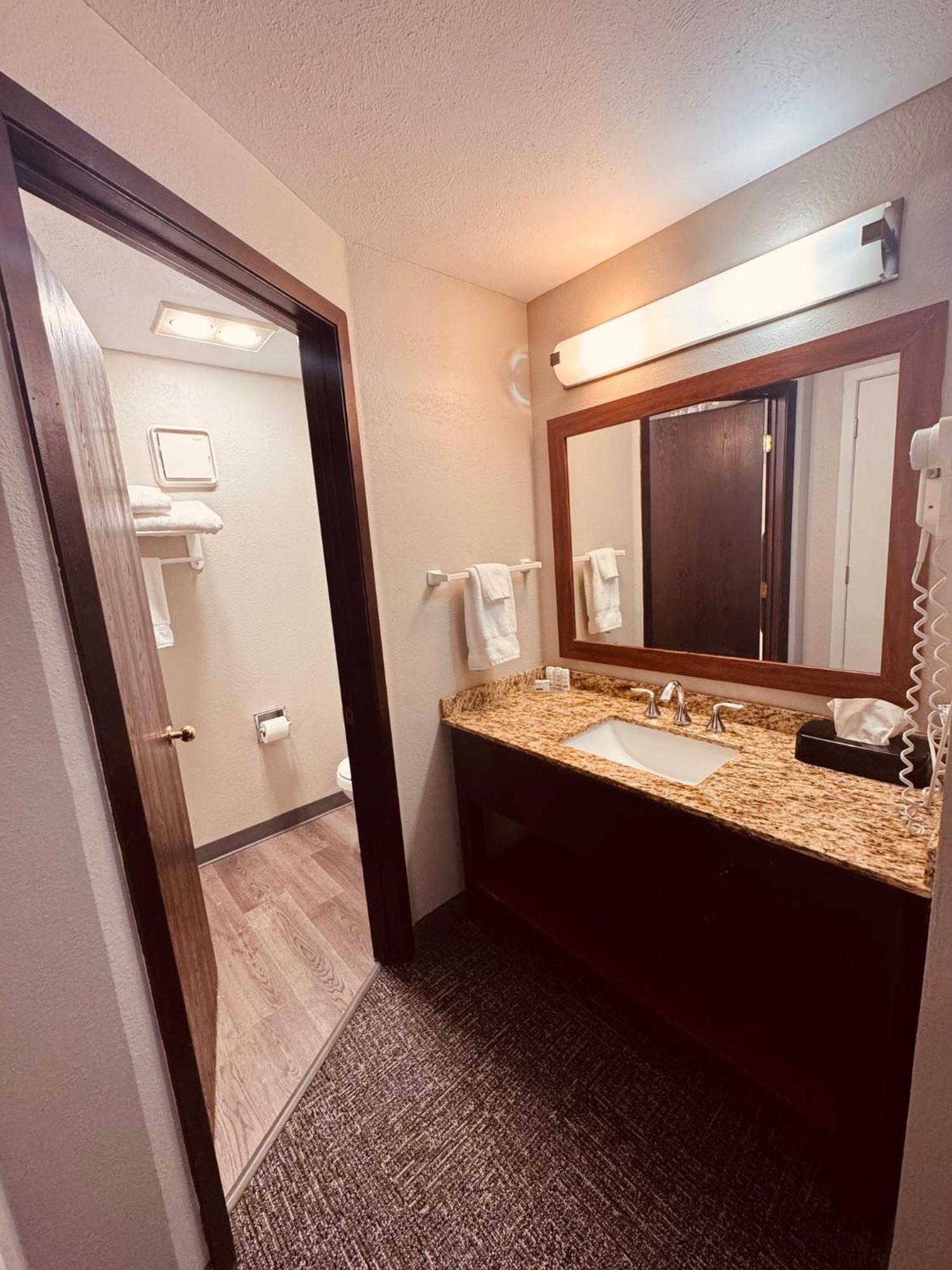 Hotel Wingate By Wyndham Anchorage Downtown - Ship Creek Exterior foto